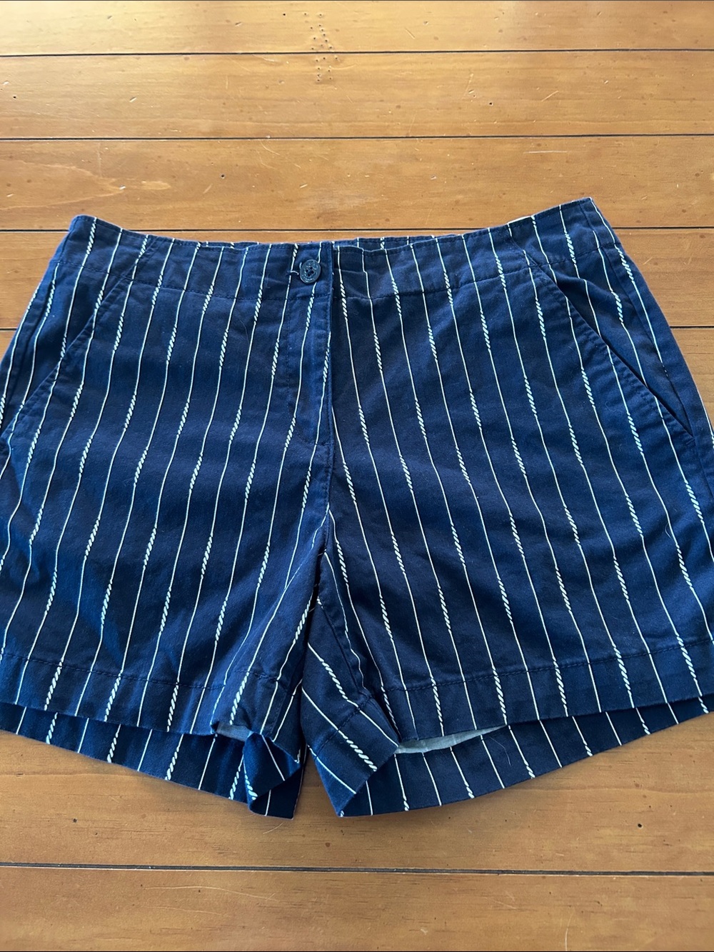 Nautical Women’s Navy Blue Pinstripe Shorts Size 8